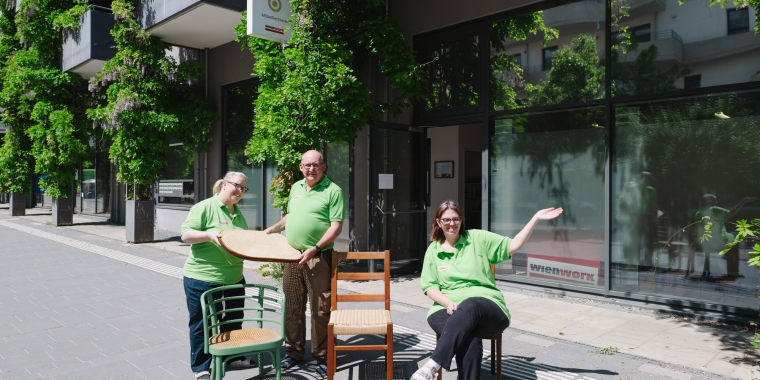 Team der wienwork Möbelflechterei © wienwork/Luiza Puiu Team der wienwork Möbelflechterei © wienwork/Luiza Puiu